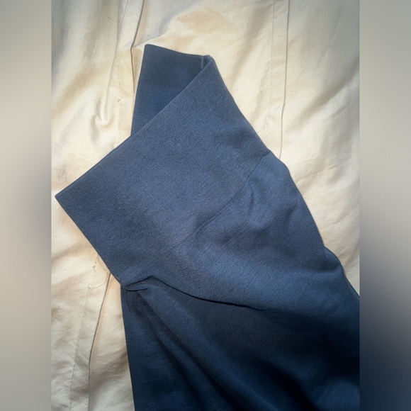 Alphalete Amplify - Picture 2 of 2